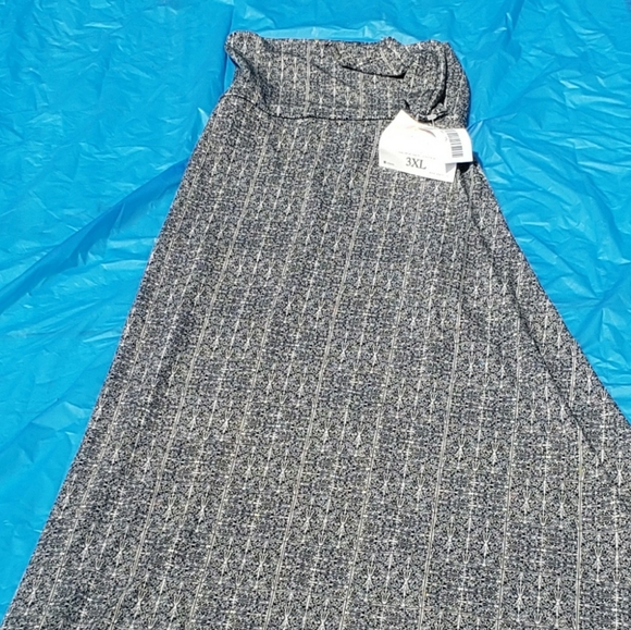 LuLaRoe Dresses & Skirts - LuLaRoe Maxi Skirt 3X